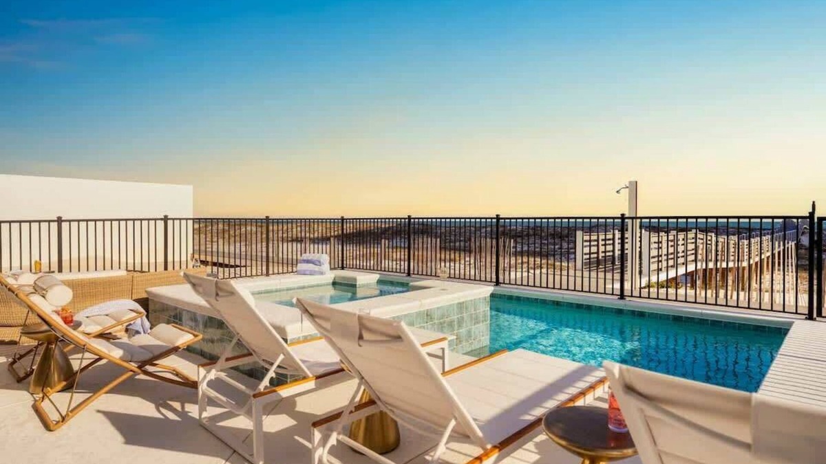 Ono Island House | Luxury Beachfront/Pool/Elevator/Sleeps 16