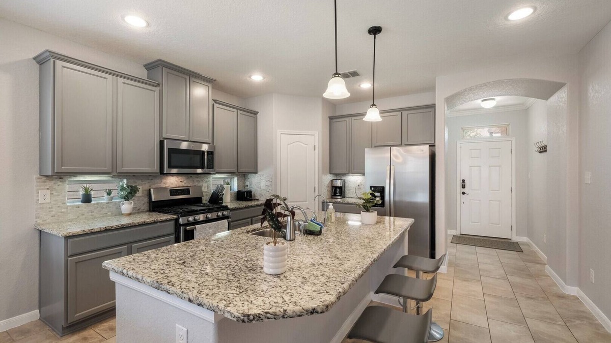 San Antonio House | Luxury Beautiful House near SeaWorld and Six Flags Fiesta Texas
