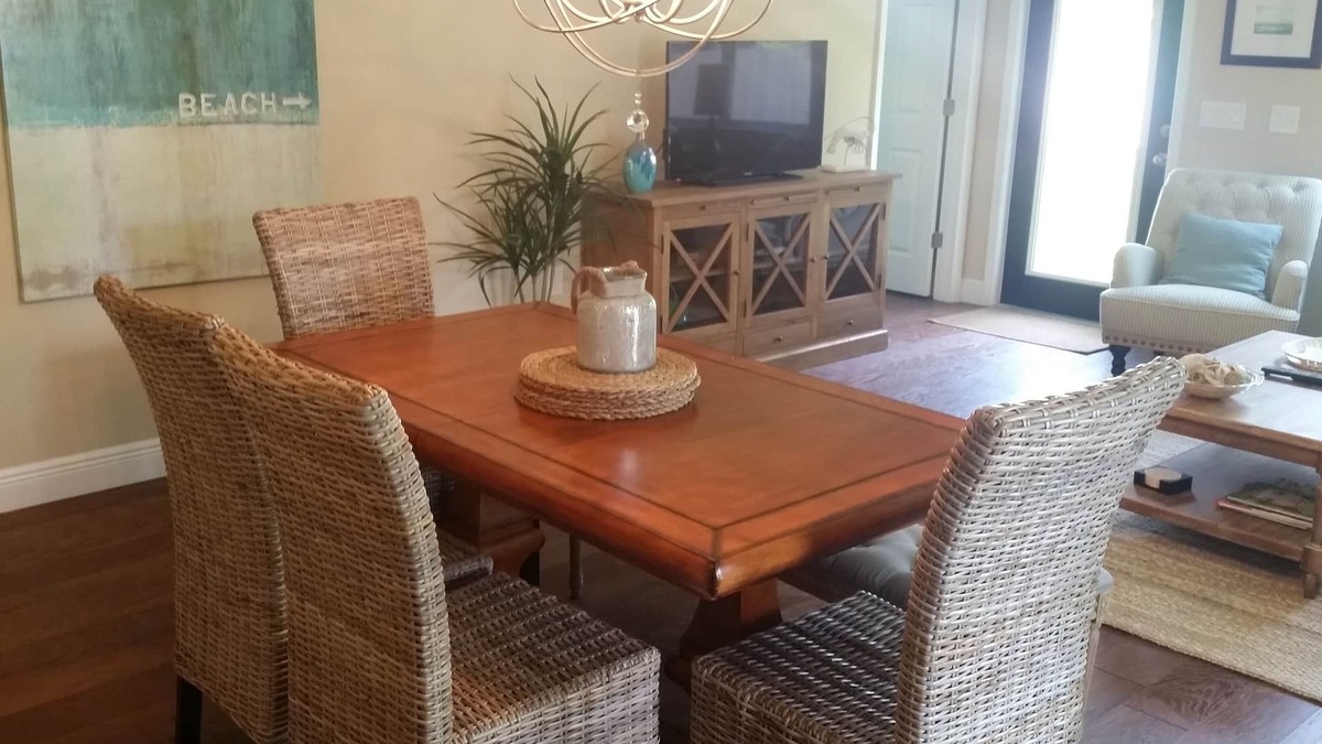Gulfport House | Luxury Bungalow in Gulfport - Close to the Beaches