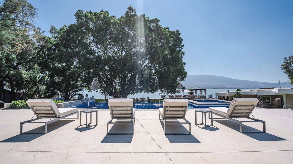 Cajititlan House | Luxury Bungalow Lake view Cajititlan