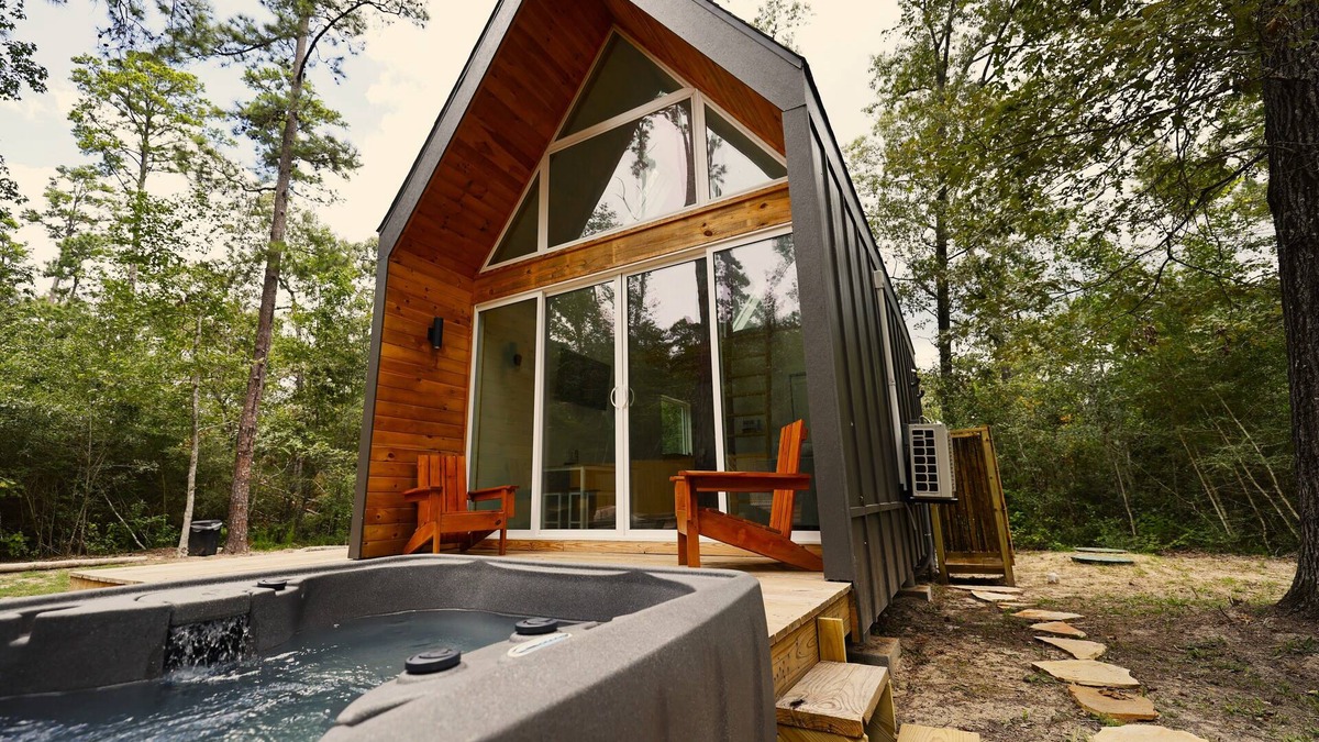 Montgomery Cabin | Luxury Cabin - Torre