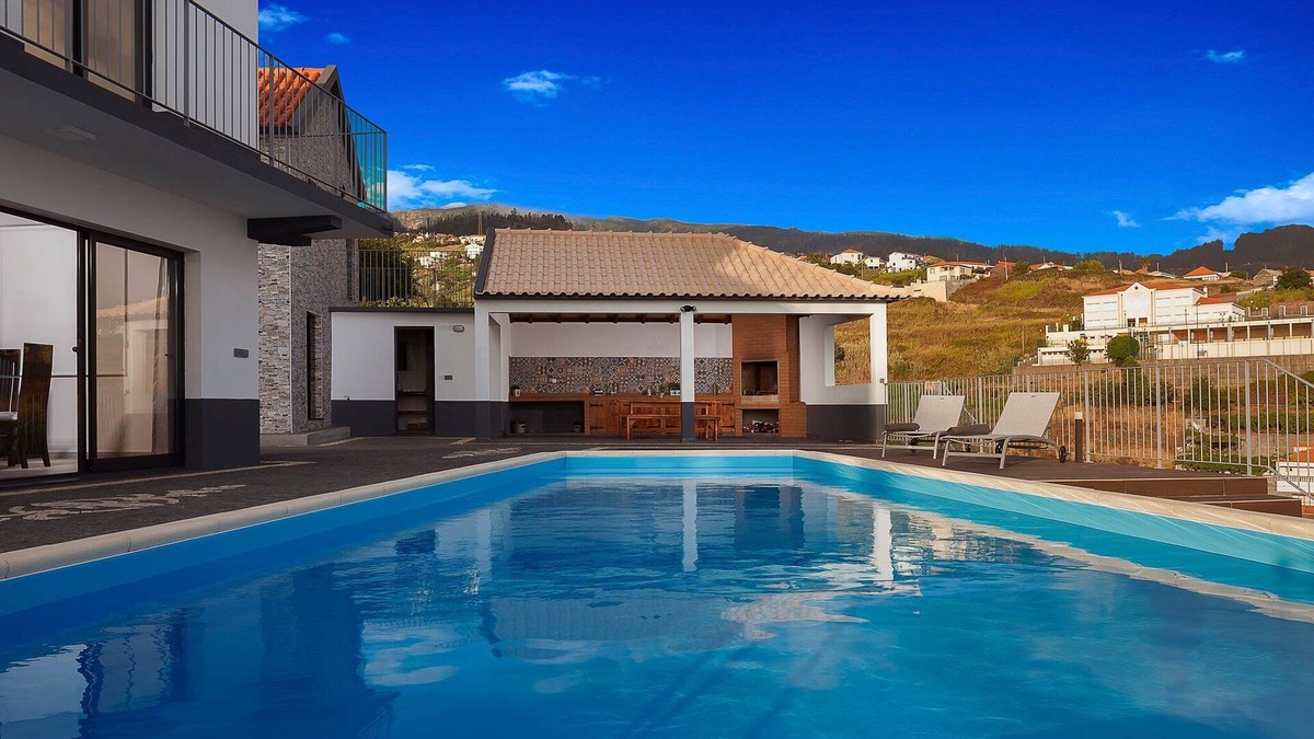 Estrela da Calheta Villa | Luxury Calheta Villa | Casa da Rosalina | 5 Bedrooms | Stunning Sea Views |.