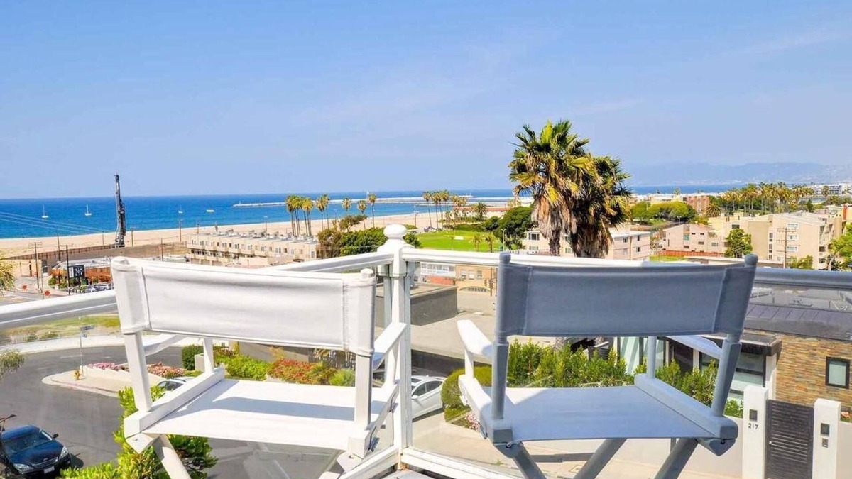 Playa Del Rey House | Luxury Cape Cod Retreat – Ocean Views, Walk to Beach, Expansive Deck & Spa!