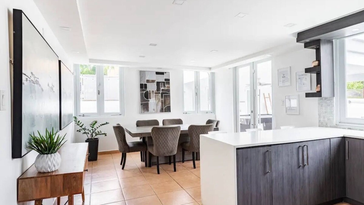 Cupey House | Luxury Casa CALIAD