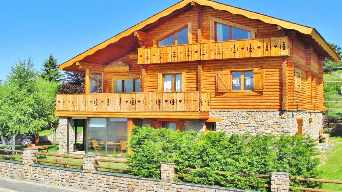 Font-Romeu-Odeillo-Via Ski Chalet | luxury chalet El Pedraforca Font-Romeu, 7 bedrooms, 210m2
