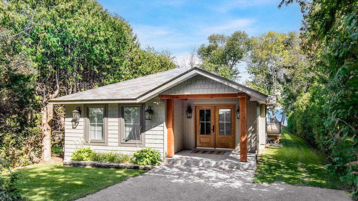 Oro-Medonte Cottage | Luxury Chalet Cottage Simcoe