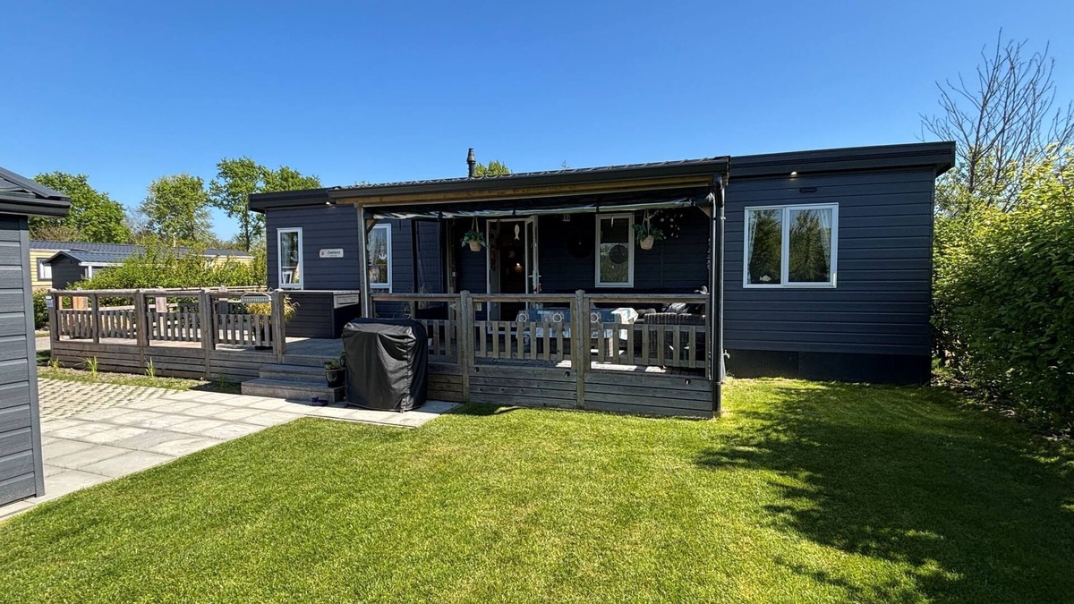 Renesse Ski Chalet | Luxury chalet in Renesse, 2 bedrooms, 2 bathrooms LAST MINUTE DISCOUNT SEPT!