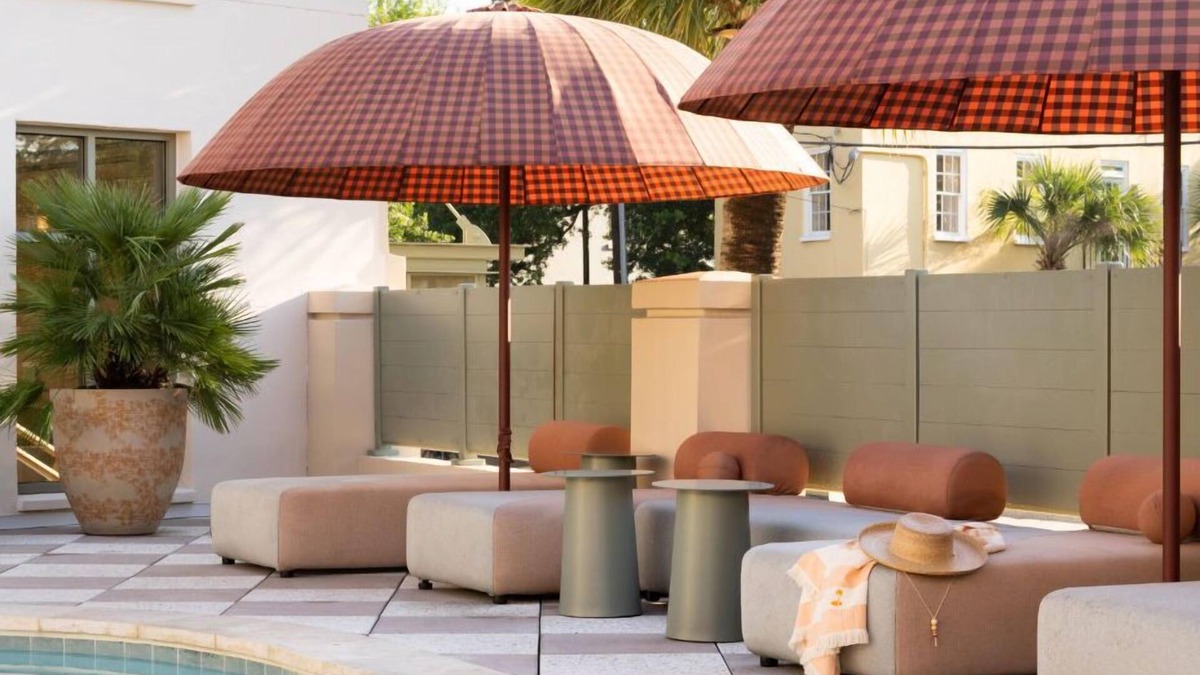 Charleston Historic District Apartment | Luxury Charleston Suite | Balcony + Spa Bath