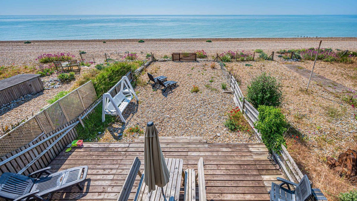 Pevensey Villa | Luxury Coastal Escape with Unmatched Views & Family Ready.