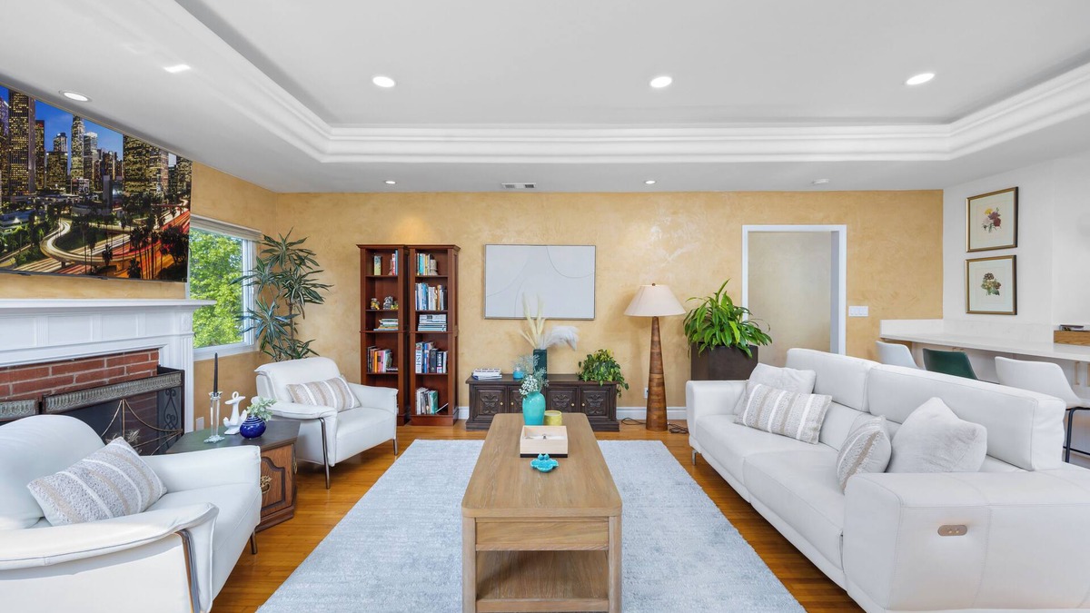 Westchester House | Luxury Comfort - Near LAX & West LA Hotspots