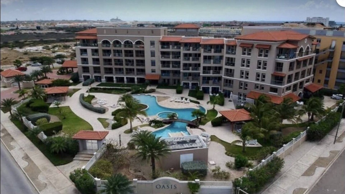Oranjestad-West Apartment | Luxury Condo front the Pool, Serenity Just Steps Away from the Beach Bliss