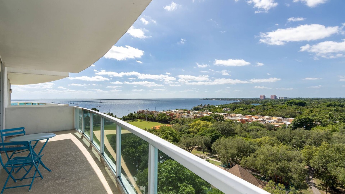 Coconut Grove Resort | Luxury Condo @ Hotel Arya Coconut Grove - BAY VIEW/POOL/GYM/SAUNA/FREE PARKING!