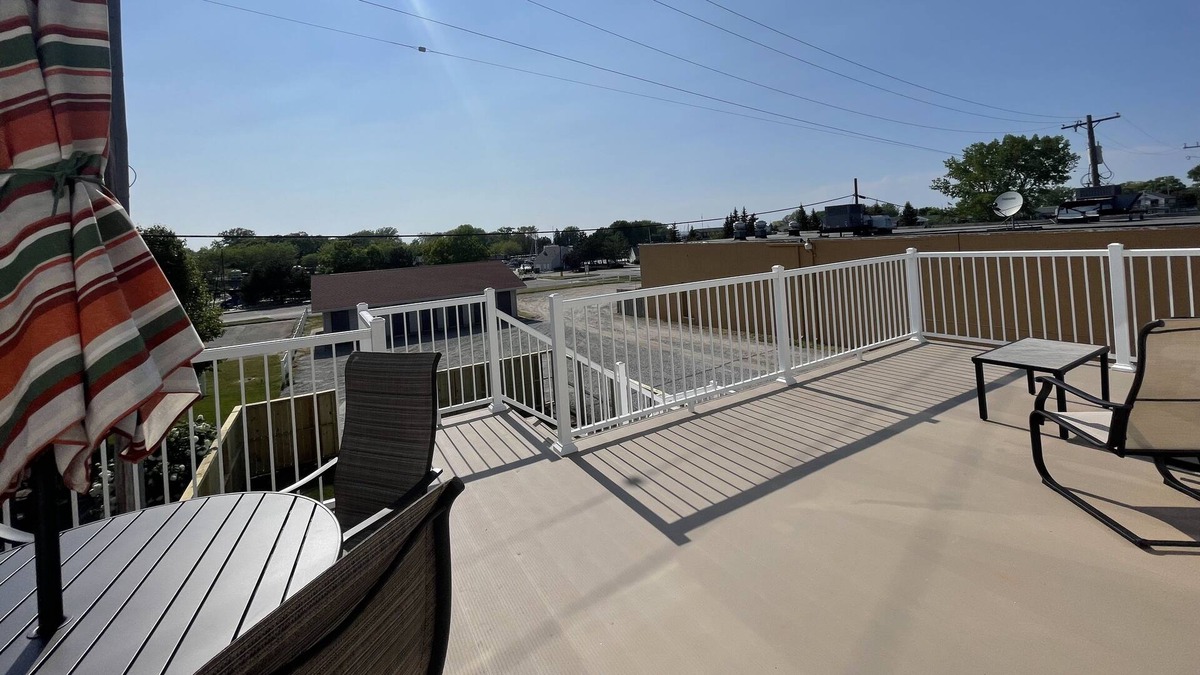 Caseville Condo | Luxury Condo Overlooking Marina