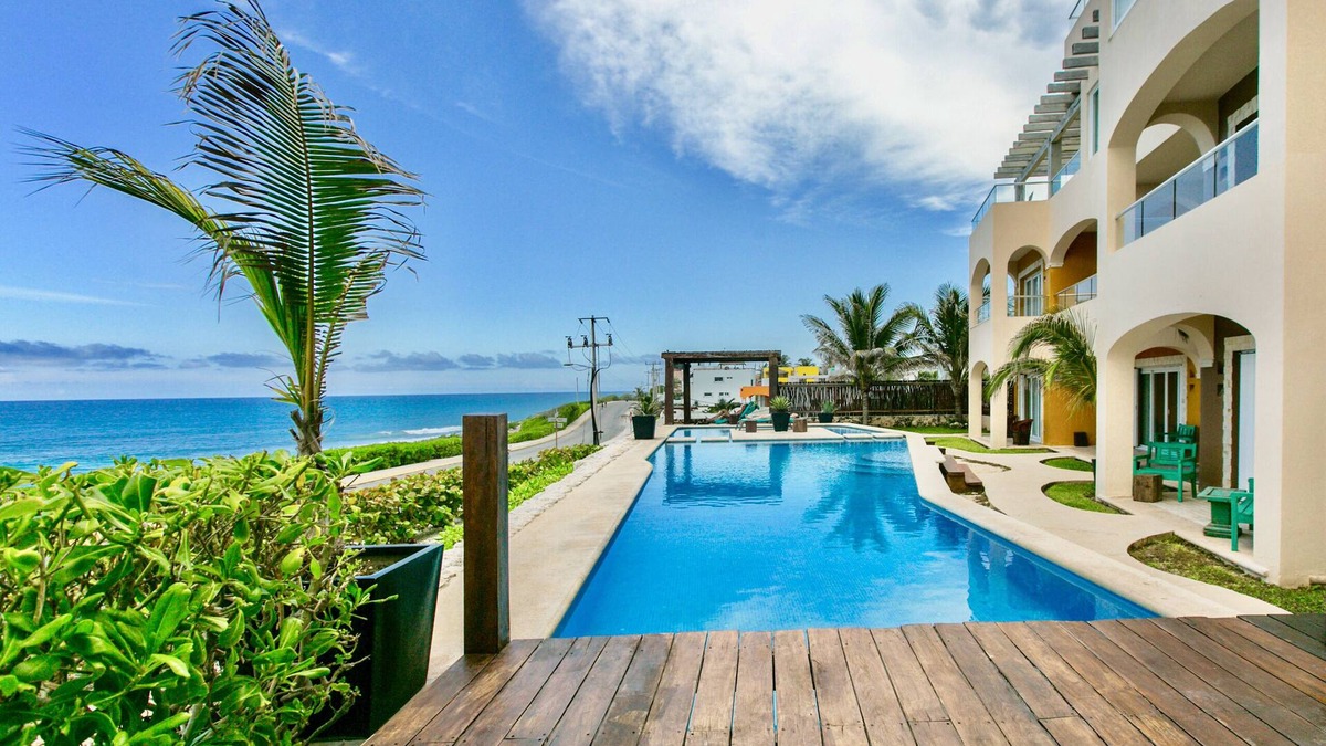 Isla Mujeres Condo | Luxury condo rooftop pool with 360° ocean views