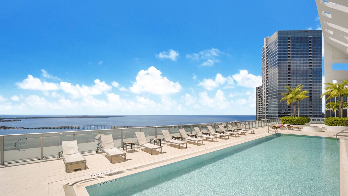 Brickell Apartment | Luxury condo with spectacular water views, 2 bedroom + den. Pool, SPA, Gym.
