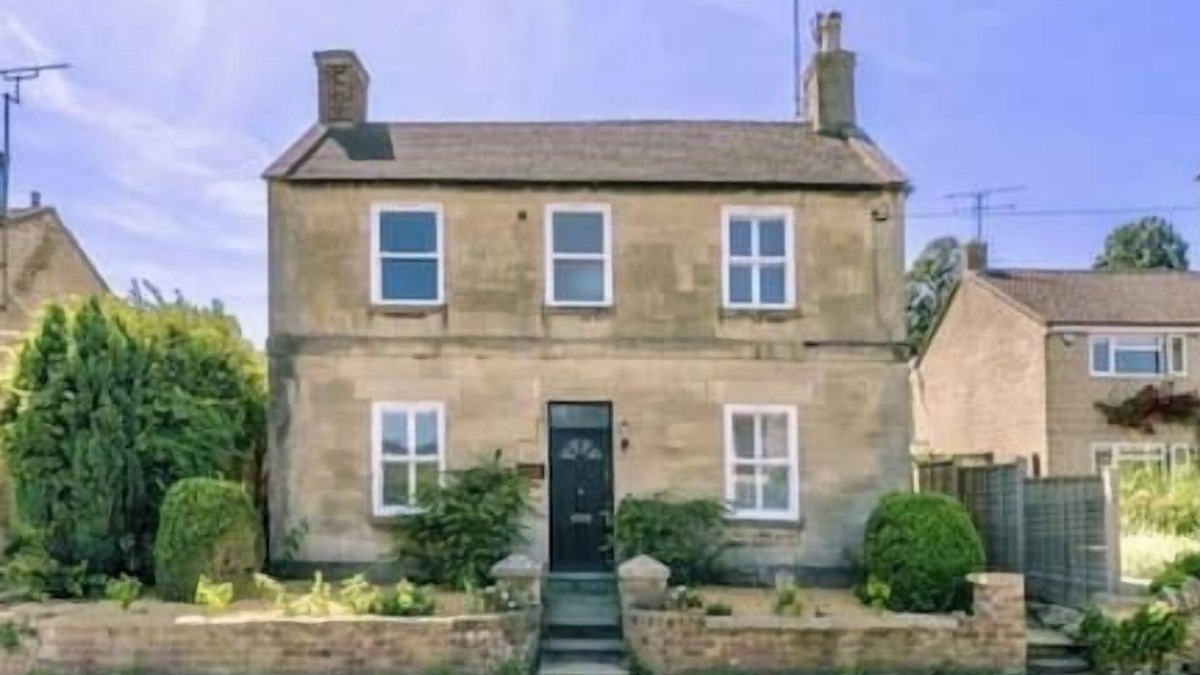 Winchcombe House | Luxury Cotswolds Cottage with Hot Tub, Luxury Boutique Cotswold Cottage with Hot Tub!
