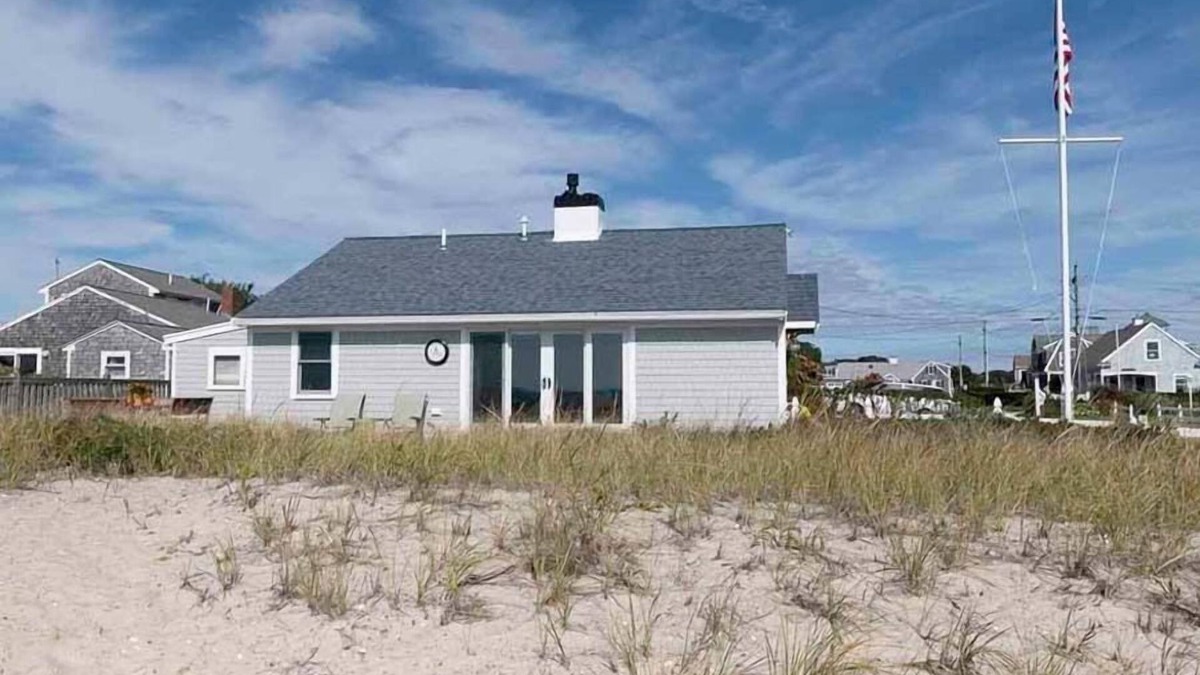 Hyannis House | Luxury Cottage on the Beach! RPMS058