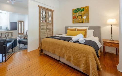 Bangalow Apartment | Luxury Couples Stay Bangalow l Nova Escapes