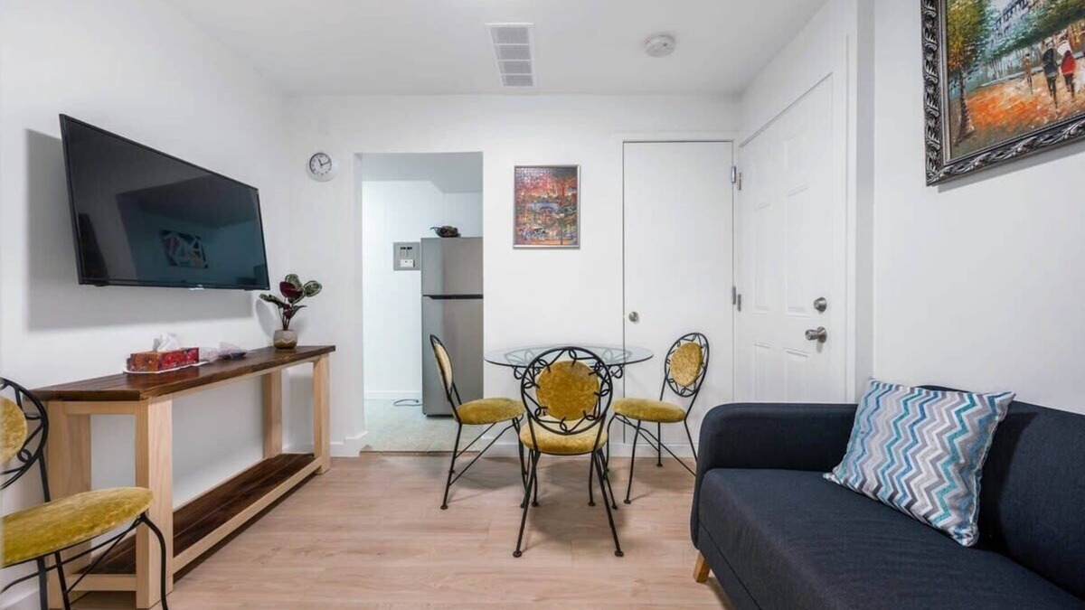 Delta House | Luxury Delta 2BD Suit on ground floor