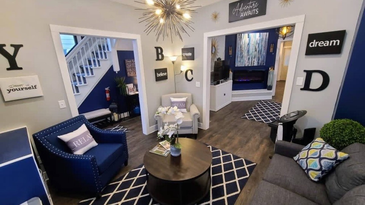 Vine House | !Luxury Designed Listing! - Downtown - Soaker Tub