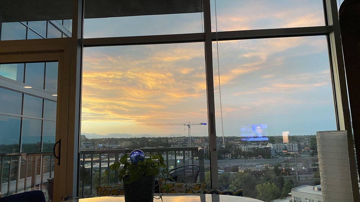 LoDo Apartment | Luxury Downtown Denver Condo in Glass House