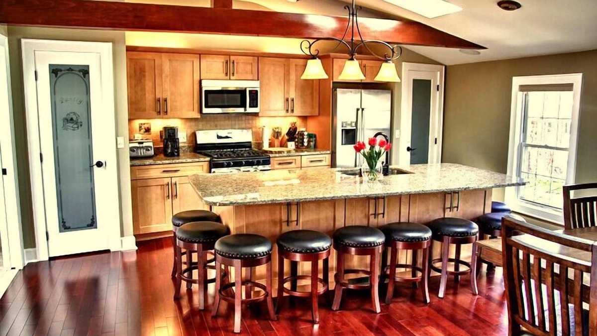 Saratoga Springs House | Luxury Downtown Penthouse - walk to track, restaurants, spas and so much more!