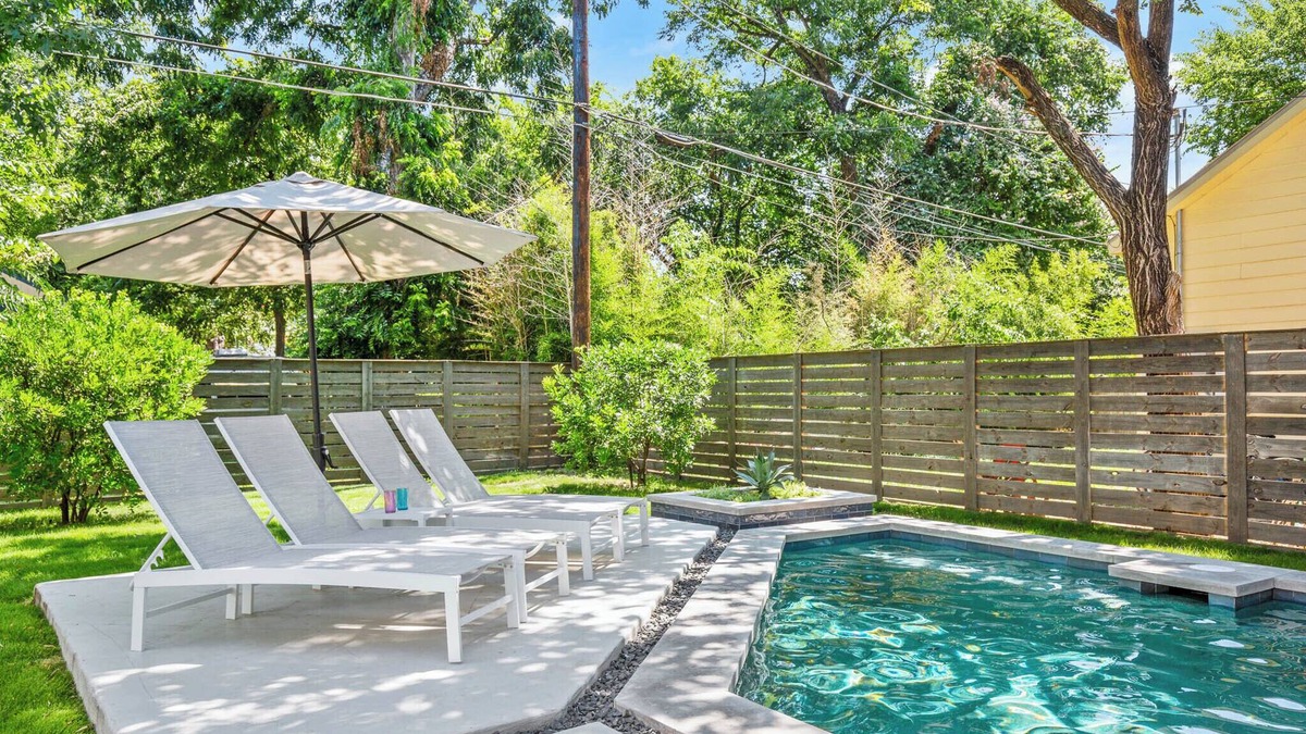 Holly House | Luxury East Austin near Downtown w/Heated POOL