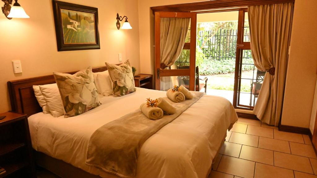Middelburg House | LUXURY EN-SUITE KING ROOM @ 4 STAR GUEST HOUSE