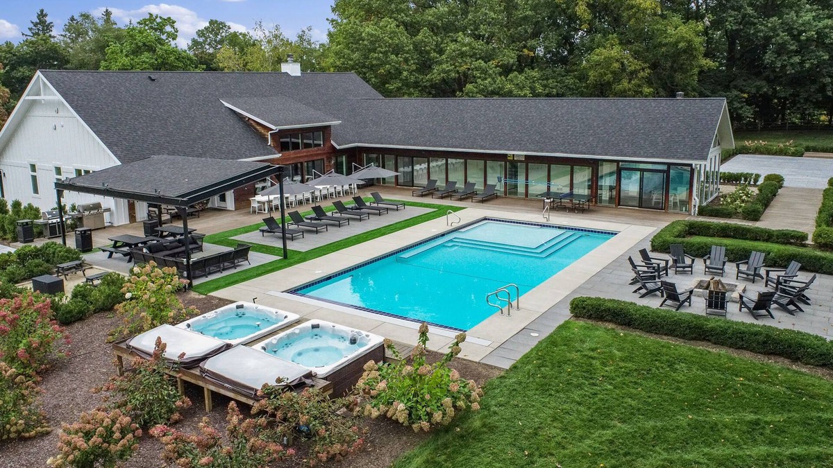 Union Pier House | Luxury Estate with 3 Homes, Pool, Hot Tubs, Basketball/Tennis Court near Lake