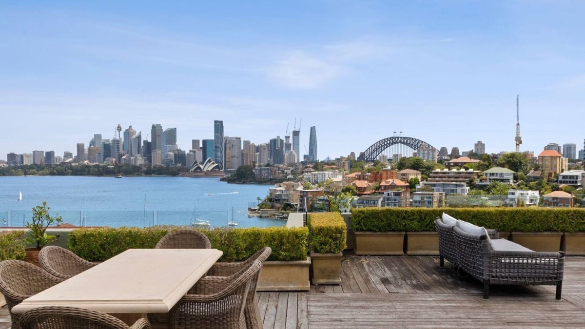 Cremorne Point House | Luxury European 4 Bedroom Home w/Harbour Views