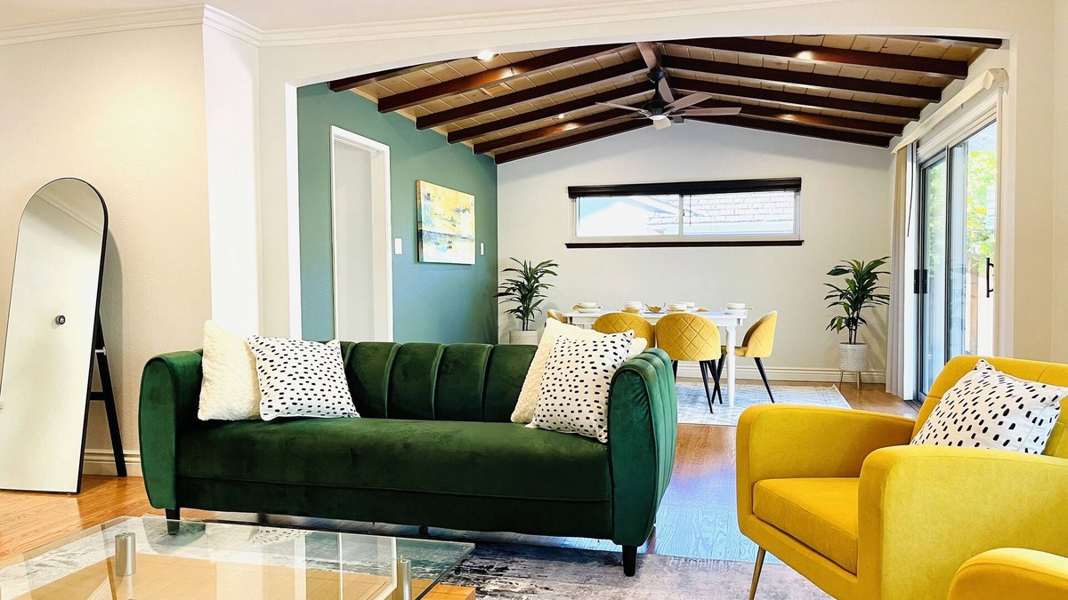 Rogers House | Luxury Executive home in Bay Area close to Apple/Shopping