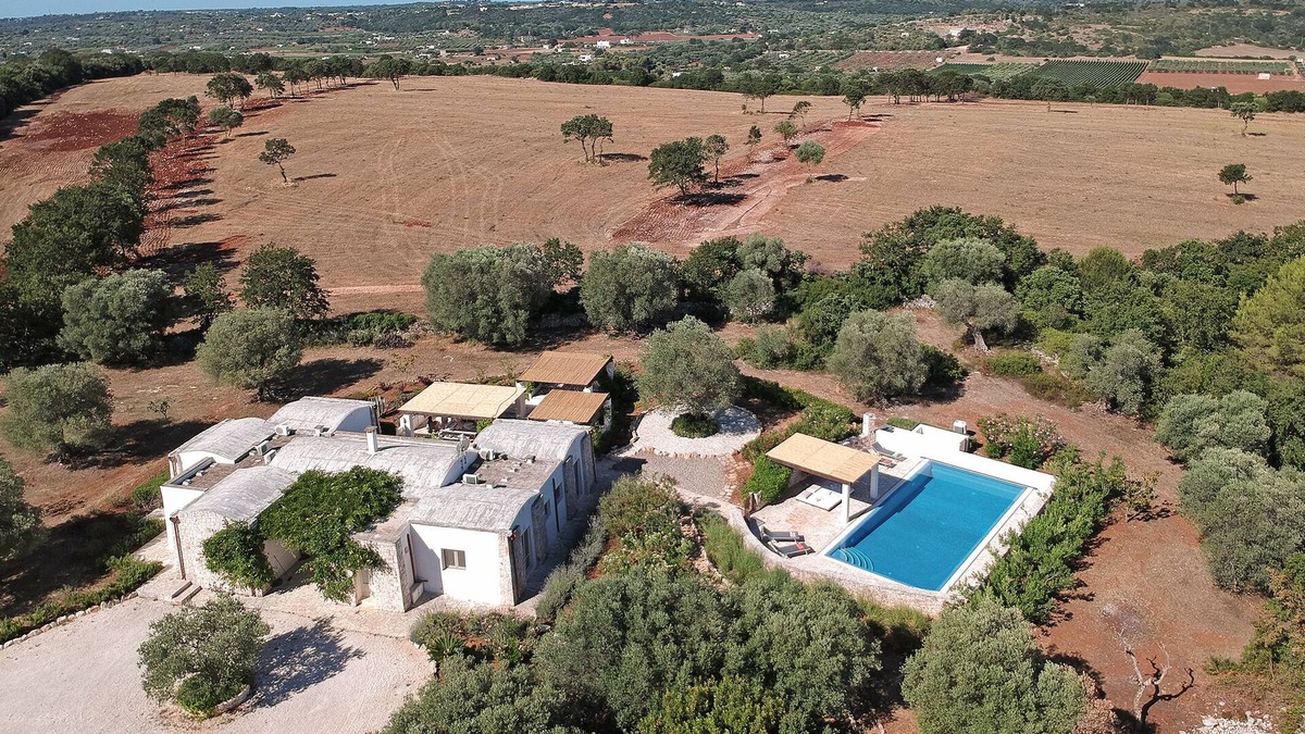 Ostuni Villa | Luxury family villa to relax in with large pool