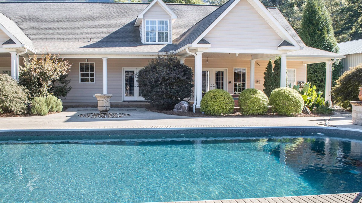 Fort Mc Clellan Other | Luxury Farmhouse with History