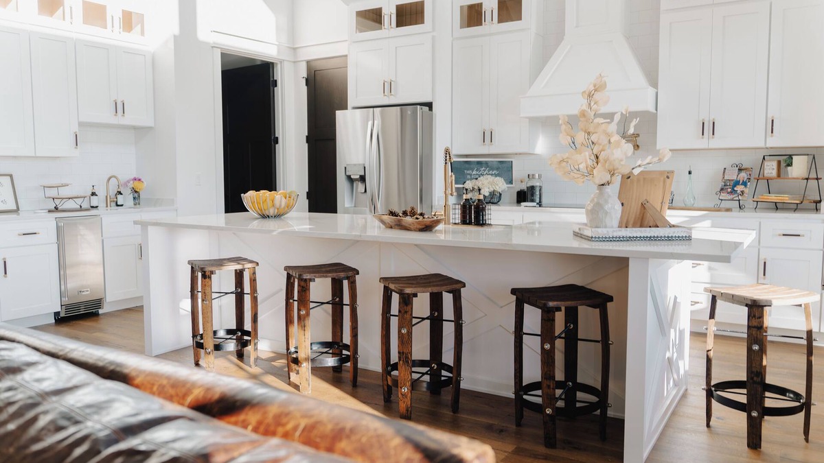 Jamestown Other | Luxury Farmhouse with pool, 2 miles from Jamestown Marina!