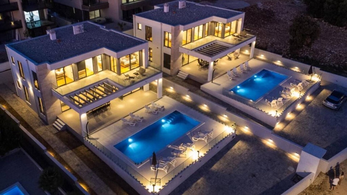 Novalja Villa | Luxury Four-bedroom Villa Paradise with private heated pool