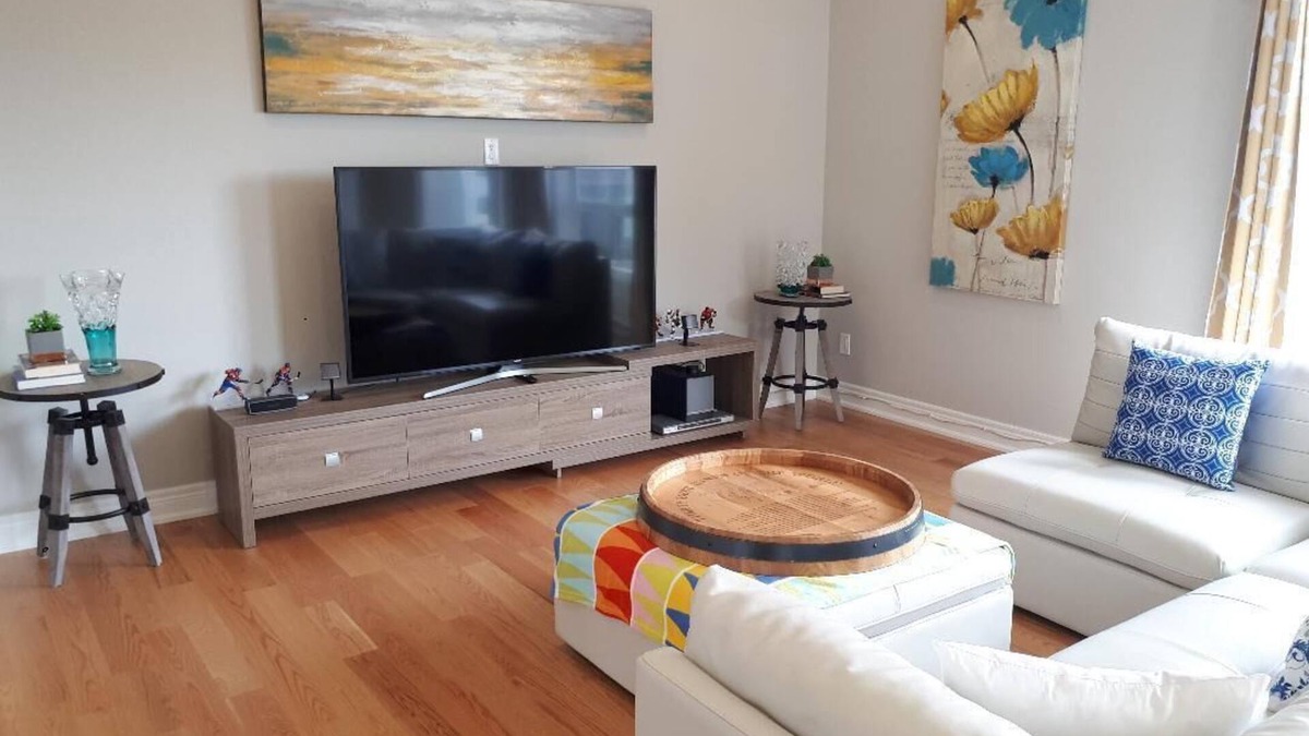 Fort Erie House | Luxury Furnished House Niagara Region Fort Erie Ontario