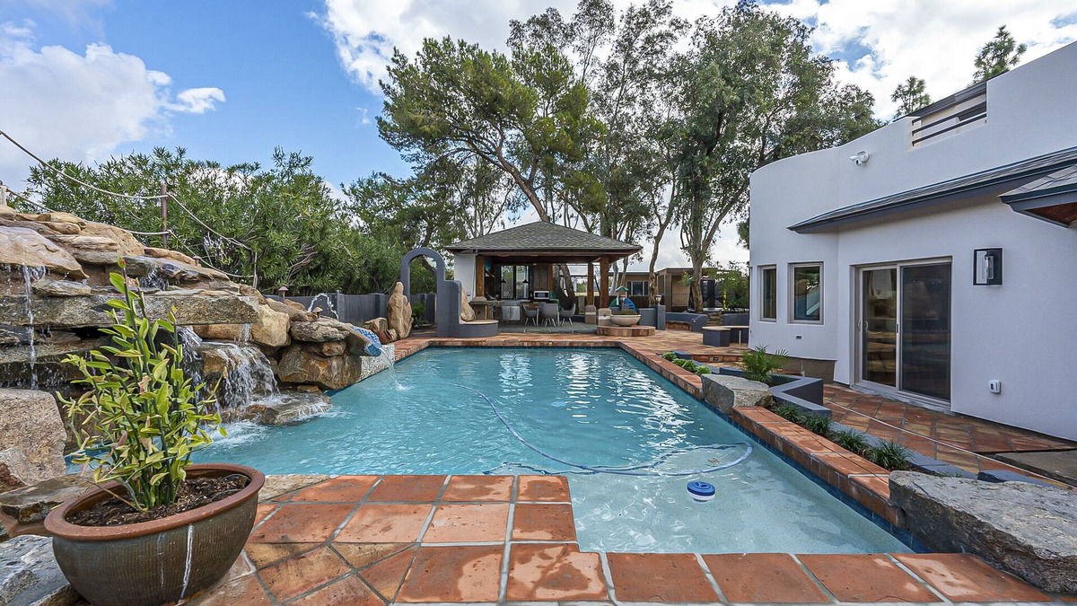 Cave Creek House | Luxury gem in Cave Creek with a great view of the surrounding mountains!