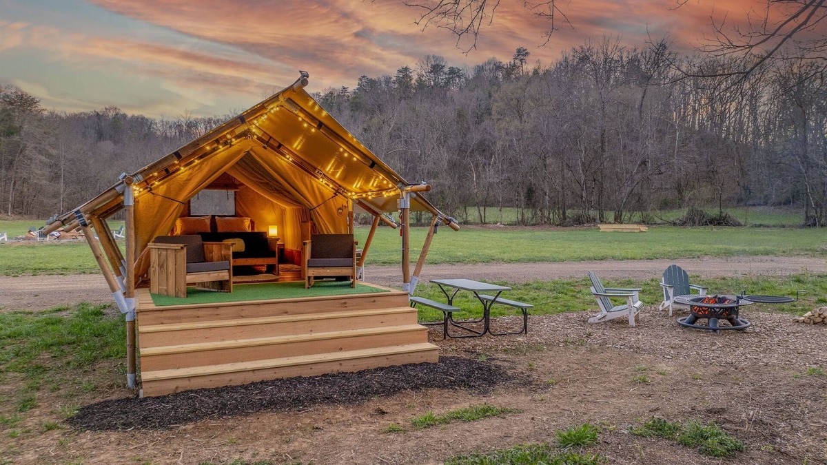 Newport RV Rental | Luxury Glamping Near Gatlinburg and Asheville