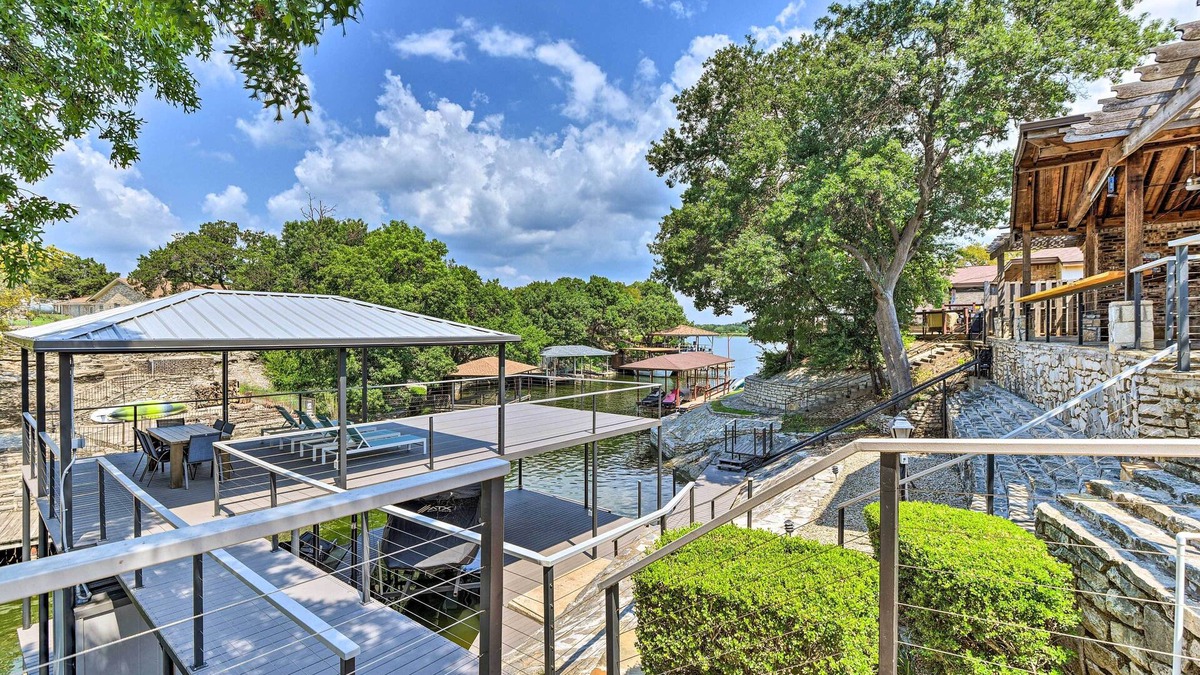Granbury House | Luxury Granbury Home w/Private Boat Dock!