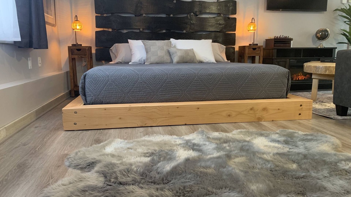 Oro-Medonte House | Luxury Guest House With Private Hot Tub and Trails