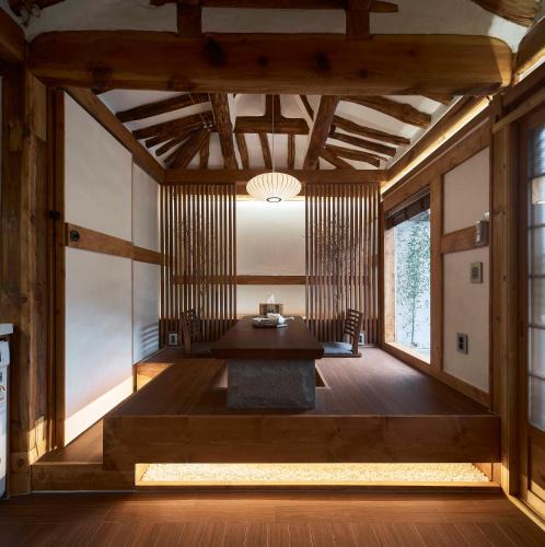 Seochon Apartment | Luxury Hanok Harmony House
