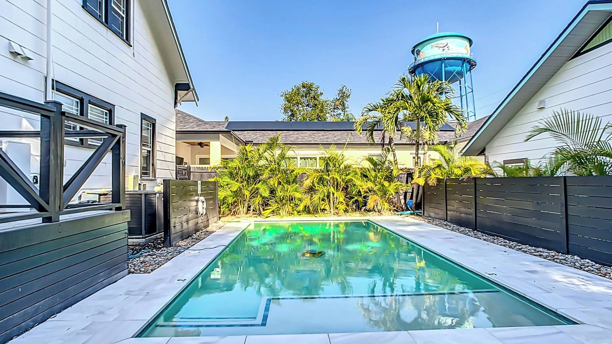 Historic Old Northeast House | Luxury Hidden Gem with Pool