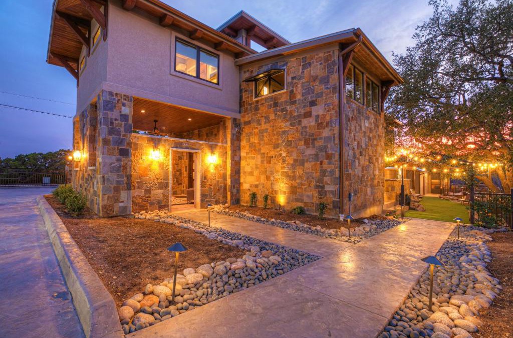 New Braunfels House | Luxury Hill Country Villa with Pool-Hot tub-Views