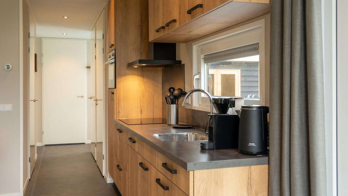 Sint Nicolaasga House | Luxury holiday home surrounded by water