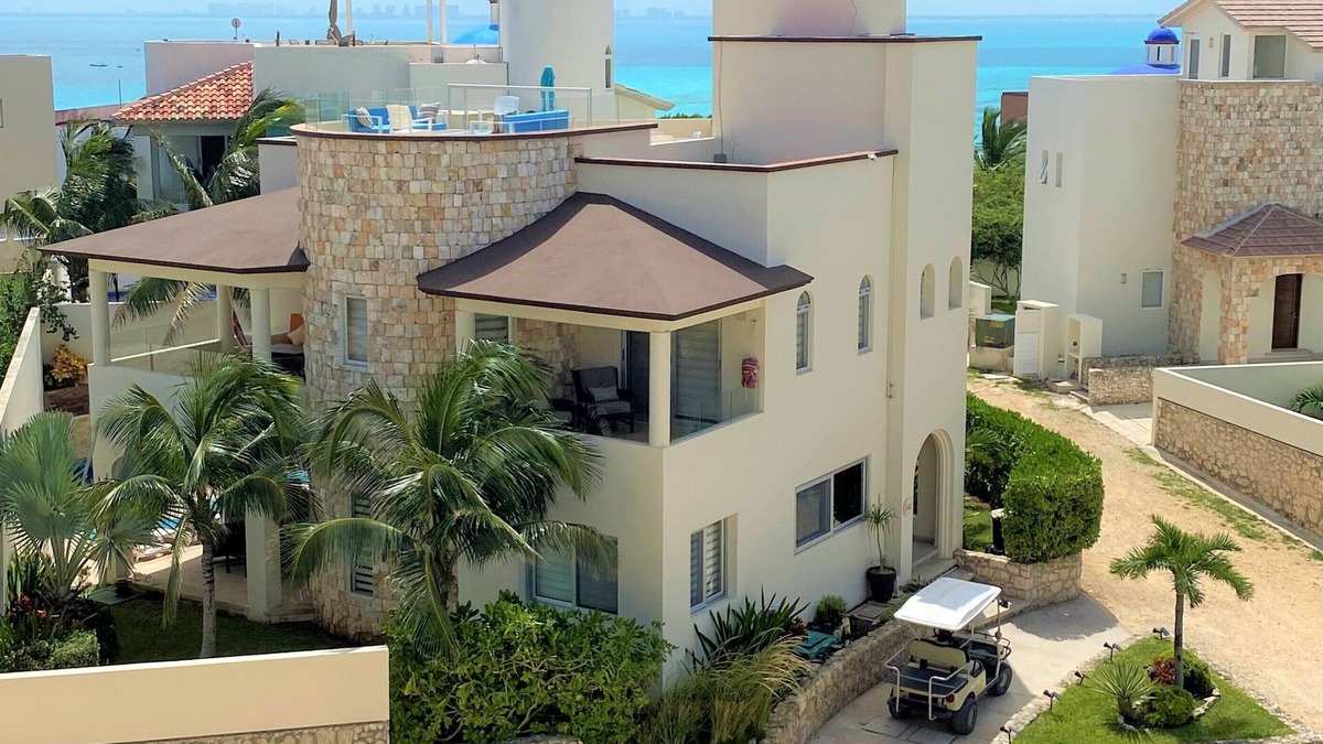 Isla Mujeres Villa | Luxury Home ♡ 2 Heated Pools ♡ Ocean Views
