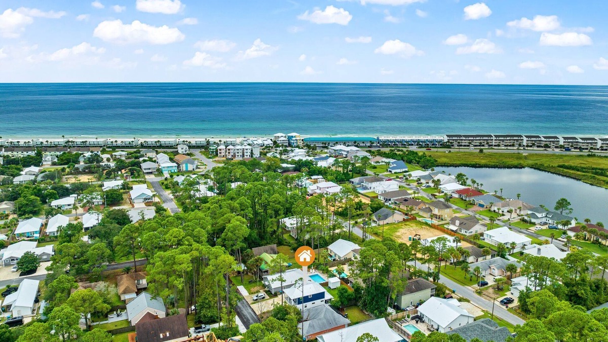 Inlet Beach Heights House | Luxury Home ~ 5 Min Walk to the Beach ~ Fast Wi-FI!