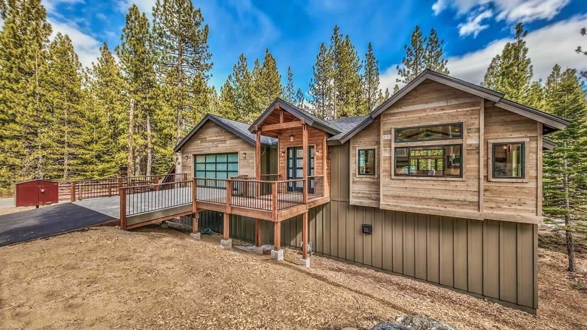 North Upper Truckee House | Luxury Home -Game & Theater Room -4000 Sqft nPermit no:073322 TOT#T64849