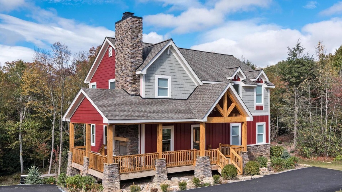 Blowing Rock House | Luxury Home in exclusive Sweetgrass gated community 10 mins to Blowing Rock