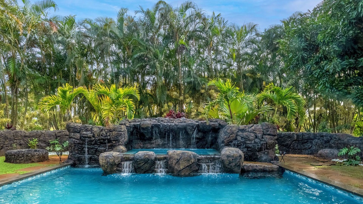 Princeville House | Luxury Home w/AC, Theater Room, Pool & Sourround sound throughout the house
