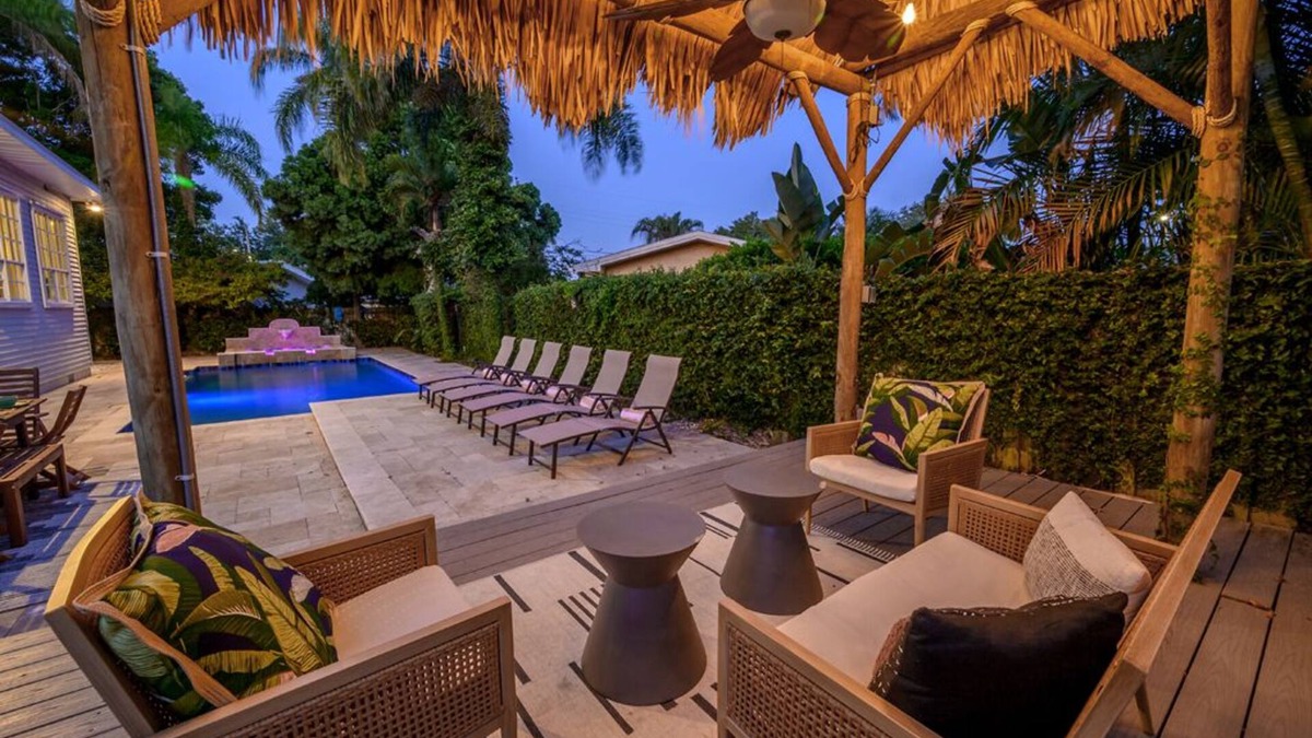 Harbor Hills House | Luxury Home with Pool and Hot Tub + Minutes to Indian Rocks Beach + Sleeps 20!